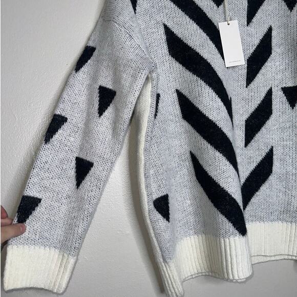 Vici Exclusive Chevron Knit Sweater Small Gray Black White Wool Blend NWT - Picture 4 of 5